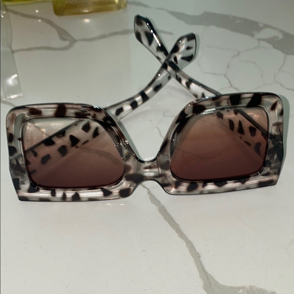 Stylish Leopard Print Sunglasses ❤️